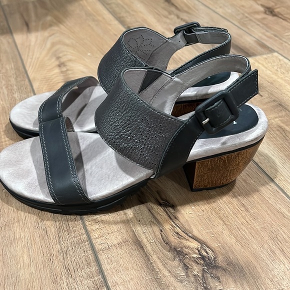 Jambu - “Sunstone” leather heeled sandal, 8 - Picture 5 of 10